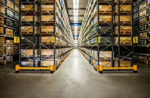 a-safe-warehouse-safety-barriers-min a-safe-warehouse-safety-barriers-min