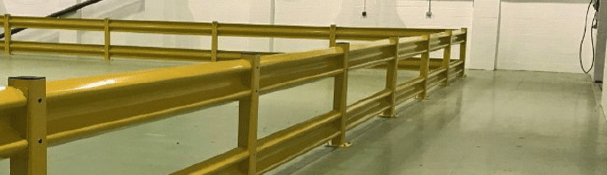 qts-Why Are Warehouse Safety Barriers Important-3